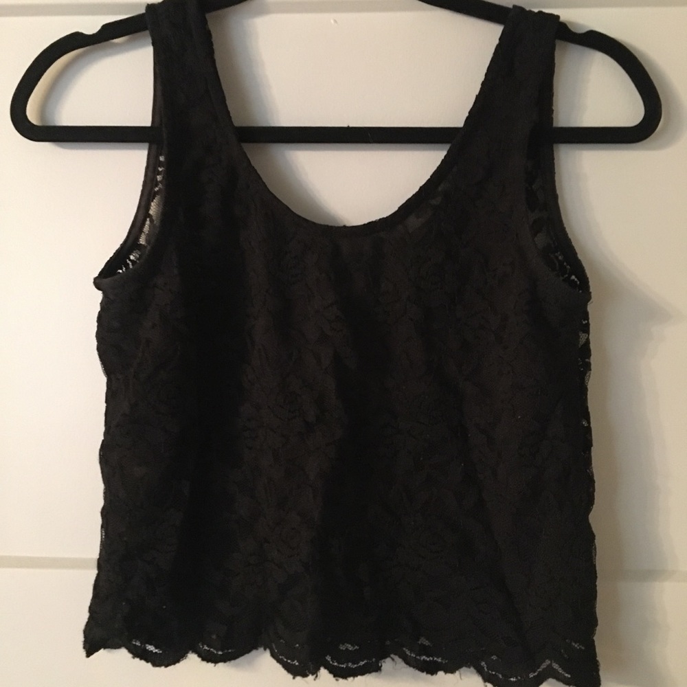 Lacy Cropped Black Top